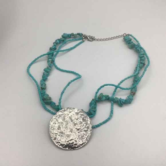Necklace Turquoise Chip and bead.Three Strand Beaded Modern metal Pendant - Picture 5 of 7